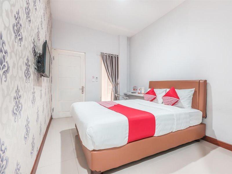 Oyo 1555 Unik Guesthouse Syariah Jacarta Quarto foto